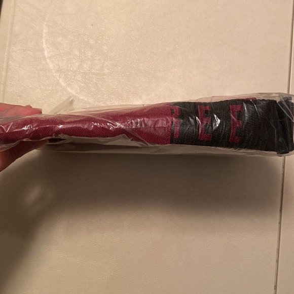 Jeffree Star Red Crossbody Bag - Picture 4 of 9